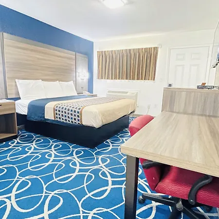 Budget Inn Pecos-3