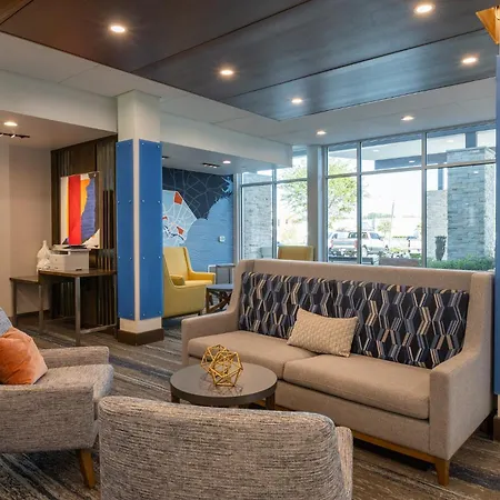 Holiday Inn Express & Suites Greenwood Mall By Ihg-3
