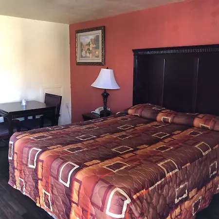 Economy Inn Farmington-2