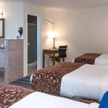 Howard Johnson By Wyndham Berkeley-2