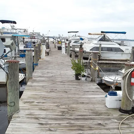 Crystal Cove Riverfront Resort-2