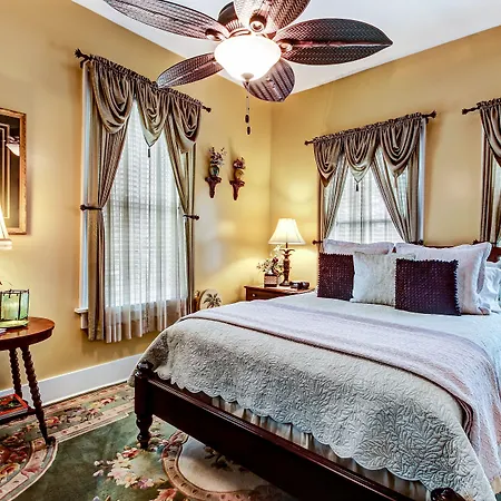 Green Palm Inn-2