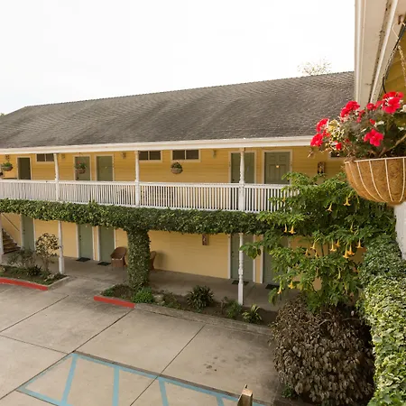 Creekside Inn Downtown-3