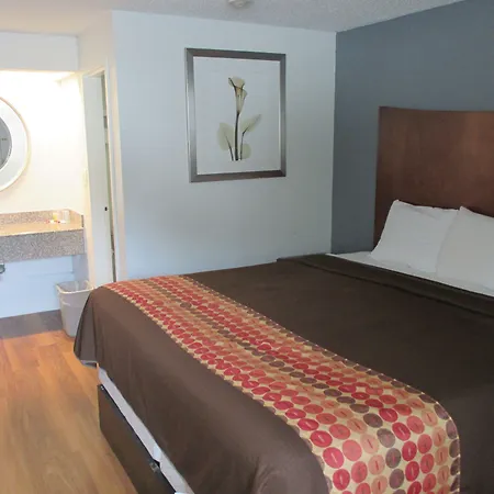 Travel Inn And Suites-3