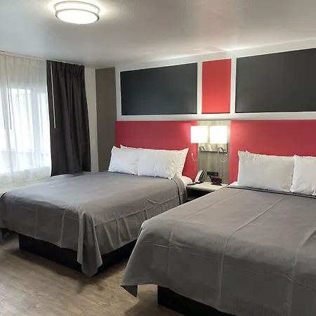 Seven Seas Inn & Suites-2