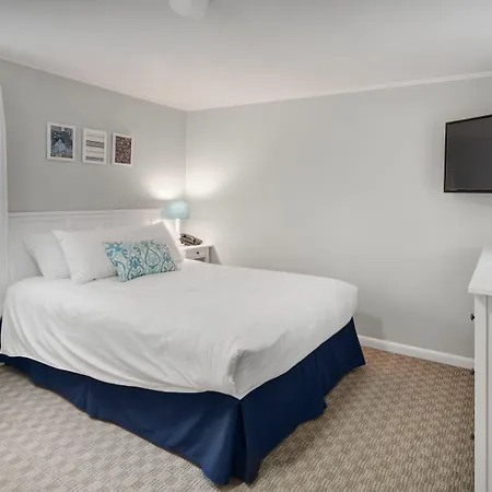 Kittery Inn & Suites-2
