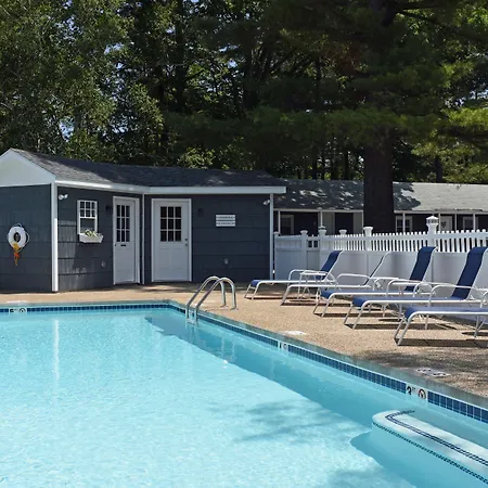 Kittery Inn & Suites-3