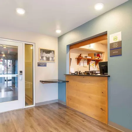 Extended Stay America Select Suites - Kansas City - Stadium-3