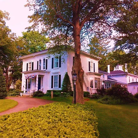 Homeport Historic Inn-3