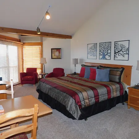 Longhollow Point Inn Studio 1321-2