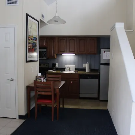 Doral Inn & Suites Miami Airport West-2