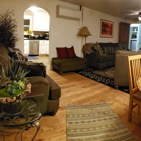 Stone Lizard Lodge-2