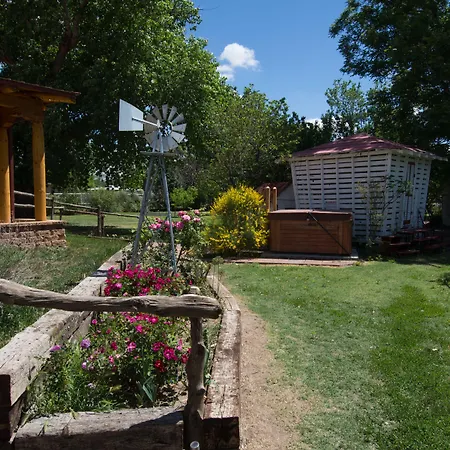 Red Horse Bed And Breakfast-3