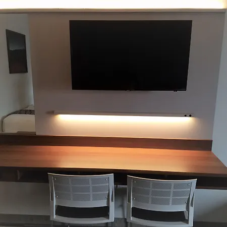 Microtel Inn & Suites By Wyndham Binghamton-2