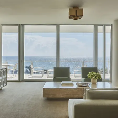 Four Seasons Hotel At The Surf Club-3