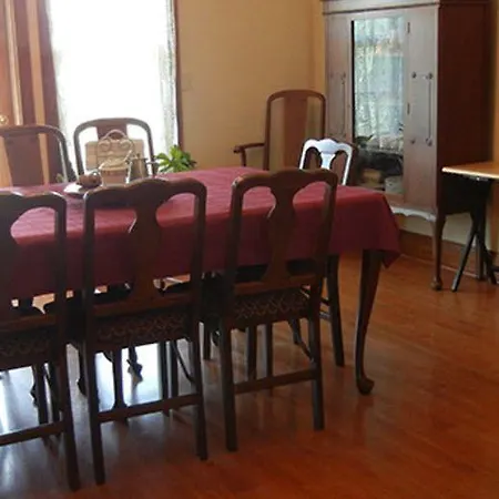 The Feathered Star Bed And Breakfast-2