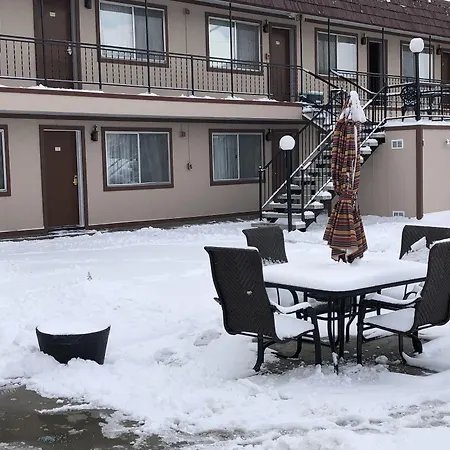 Bristlecone Motel-2