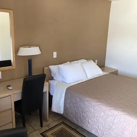 Toppers Motel-3