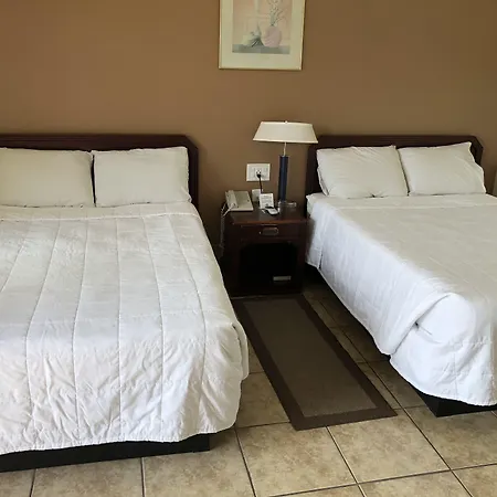 Toppers Motel-2