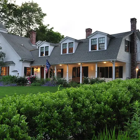 Stone Throw Cottage Inn-2