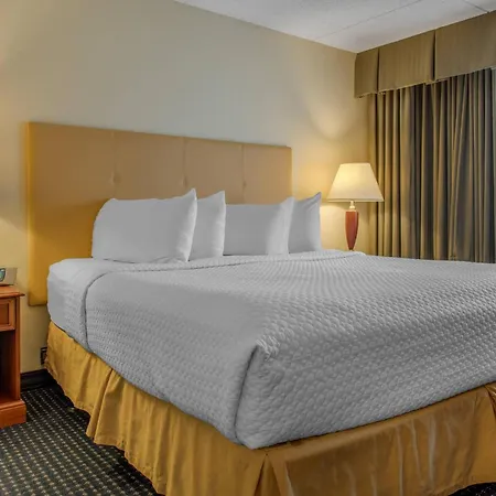 Quality Hotel Conference Center Cincinnati Blue Ash-2