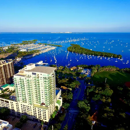 Icoconutgrove - Luxurious Vacation Rentals In Coconut Grove-3
