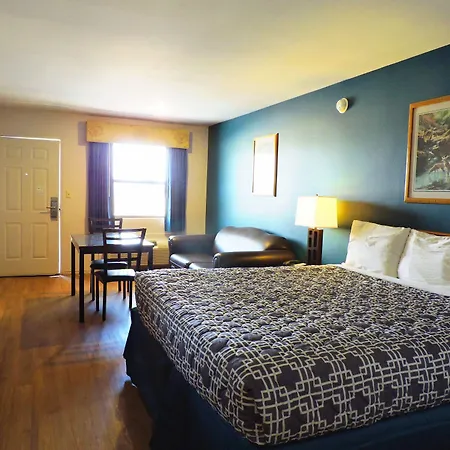 Riata Inn - Rankin-3
