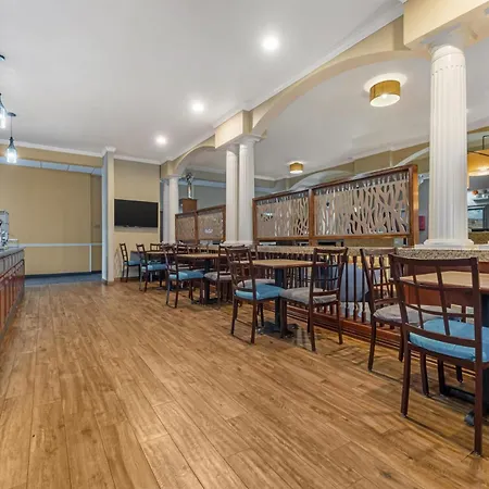Best Western Plus Shamrock Inn & Suites-2