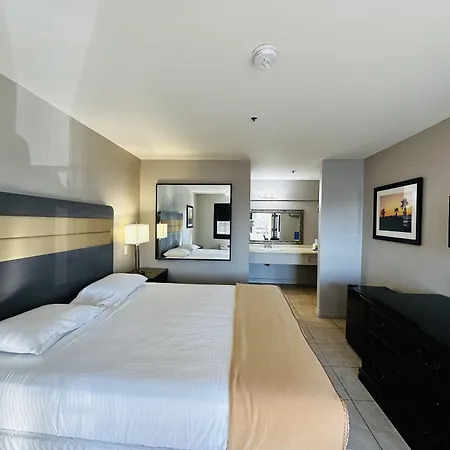 Casa Blanca Hotel - Cypress, Buena Park-3