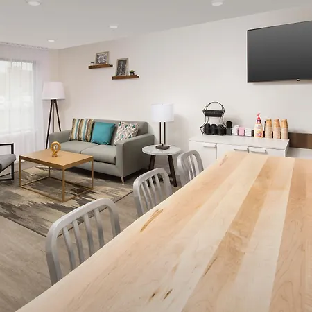 Woodspring Suites Meridian-3