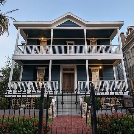 The 1890 Freeman House-3