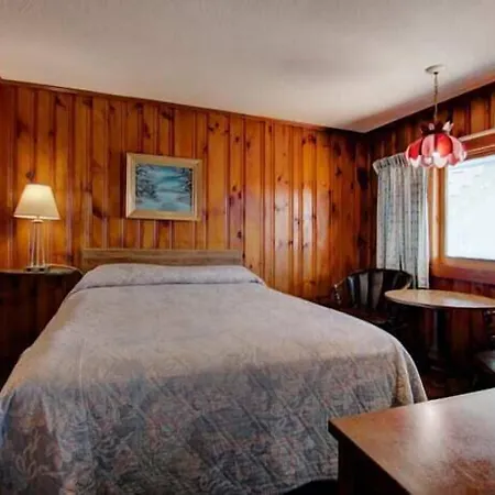 Dolphyn Motel-2