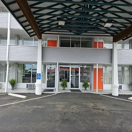 The Retro Hotel-2