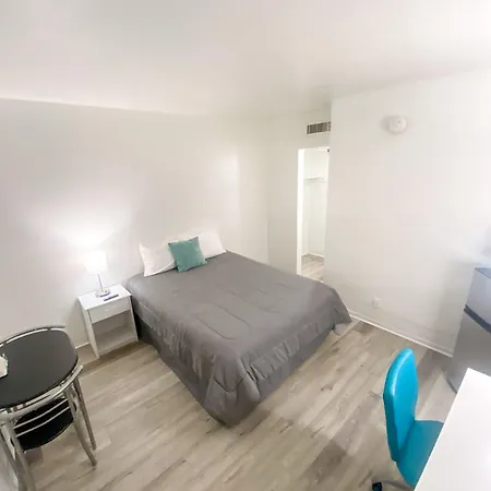Uptown Inn & Suites-2