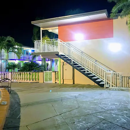 Tropical Inn & Suites, Downtown Clearwater-2