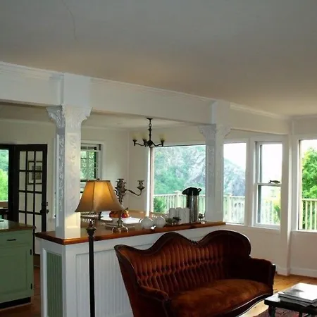 Ledge House Bed & Breakfast-2