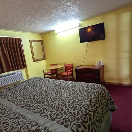 Great Plains Budget Inn-3