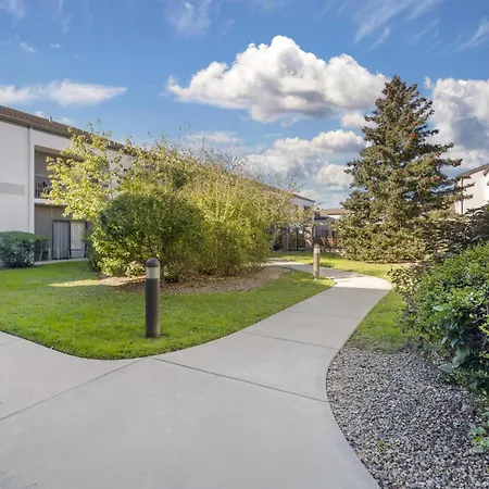 Sonesta Select Newport Middletown-3
