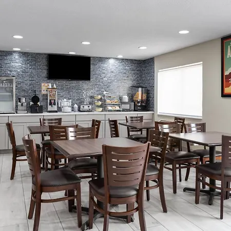 Travelodge By Wyndham Fargo-2