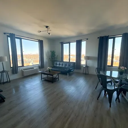 Luxury Apartments - Newark Int Airport - Evonify Stays-2
