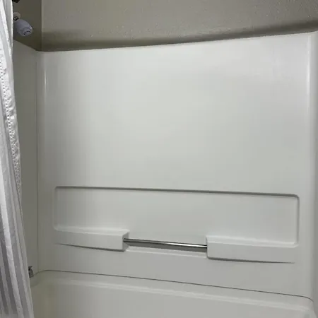 Travelodge By Wyndham Lakeland-2