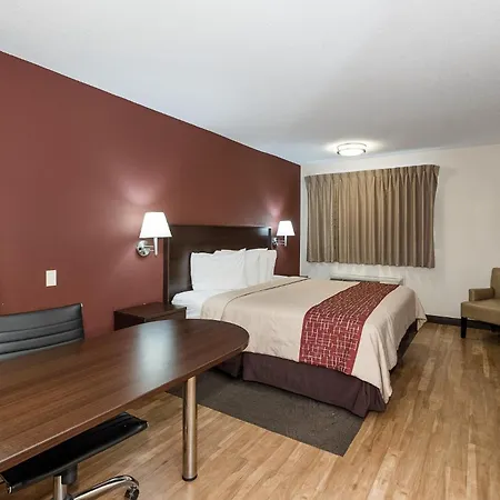 Red Roof Inn Toledo - Maumee-3