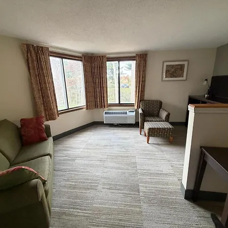 Ramada By Wyndham Stevens Point-3