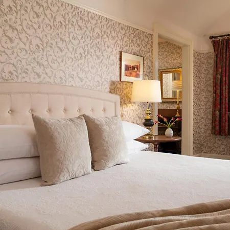 Chesterfield Inn-2