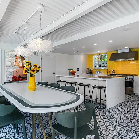 Limon Palm Springs A Luxury Boutique Hotel-3