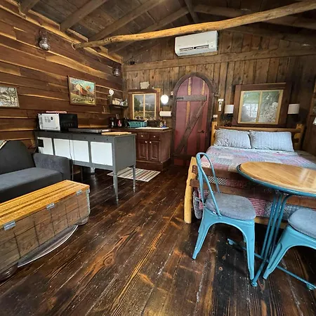 The Renovated Barn At Seneca Rocks-2