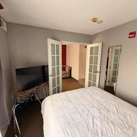River Hills Hotel- Mankato-2