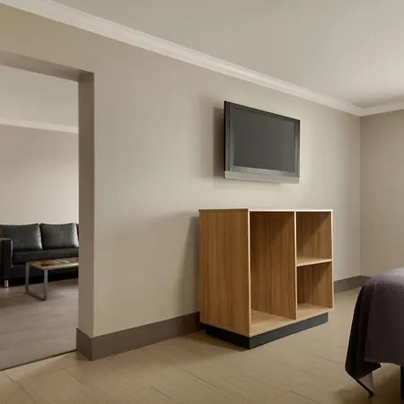 Super 8 By Wyndham Meadowlands-3