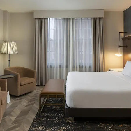Hampton Inn & Suites Birmingham-Downtown-Tutwiler-2