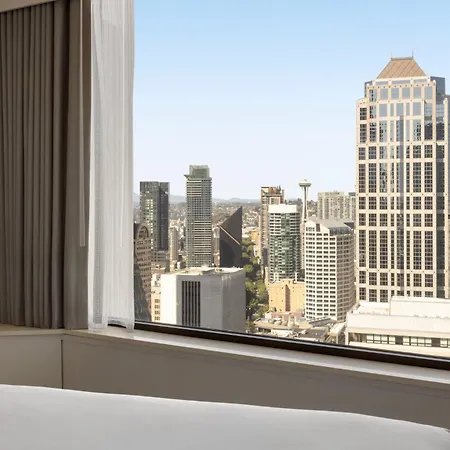 Crowne Plaza Seattle - No Resort Fee - Newly Renovated Ihg Hotel-3